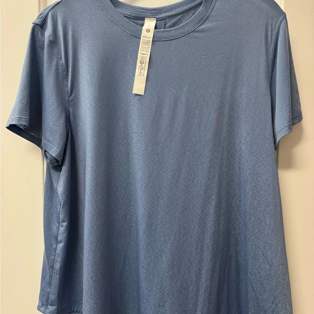 lululemon athletica Blue Short Sleeve Tee - Picture 1 of 3